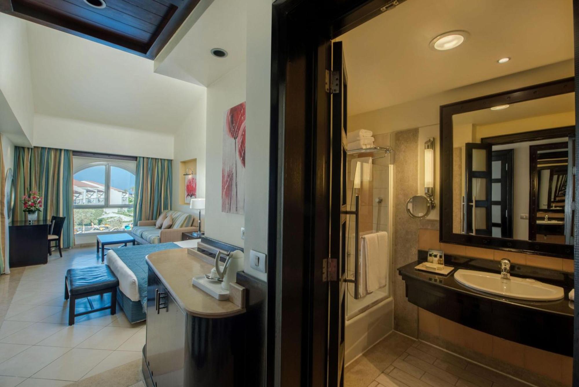 Reef Oasis Blue Bay Resort & Spa Sharm el-Sheikh Exterior foto