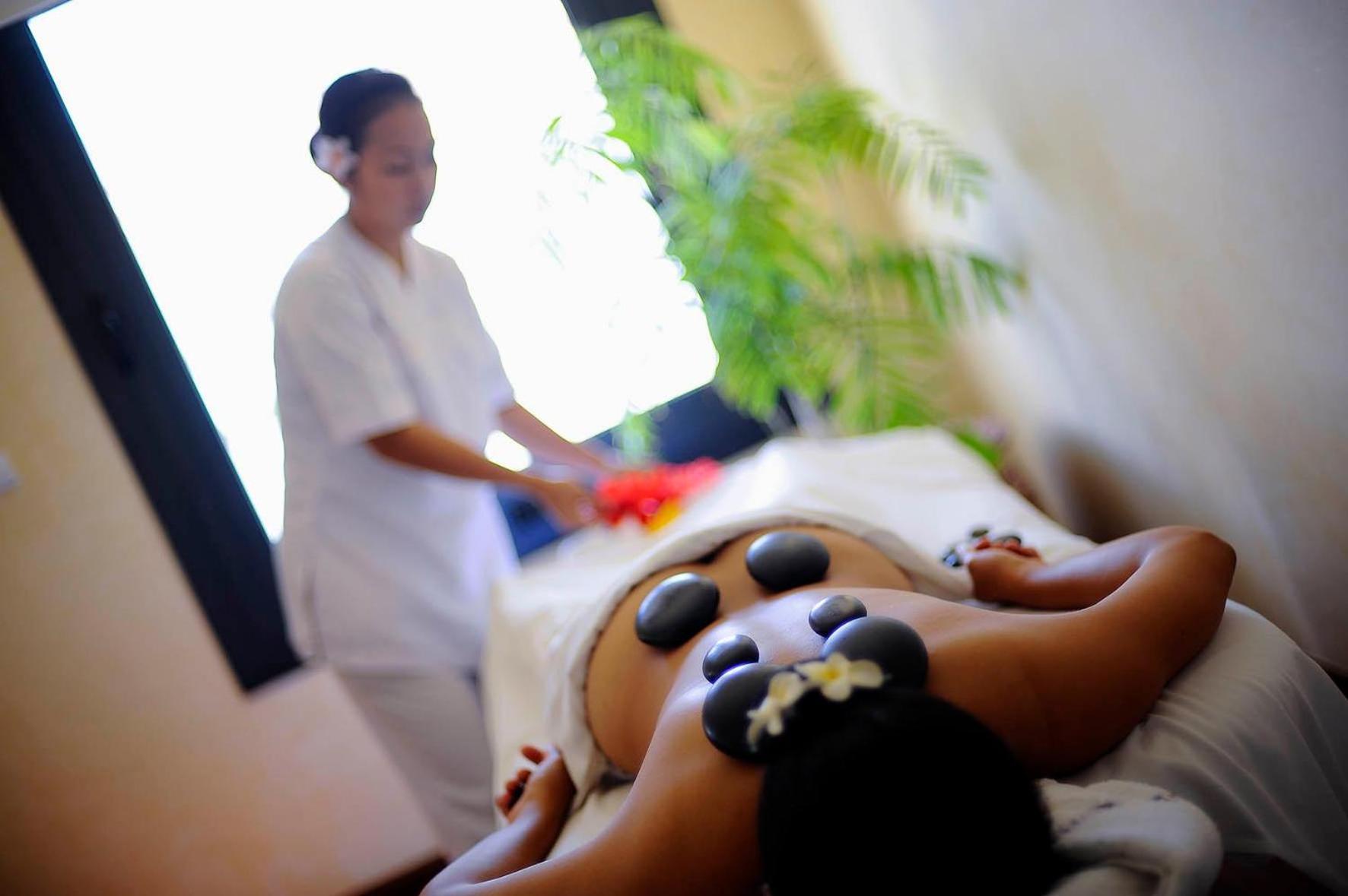 Reef Oasis Blue Bay Resort & Spa Sharm el-Sheikh Exterior foto Hot stone massage