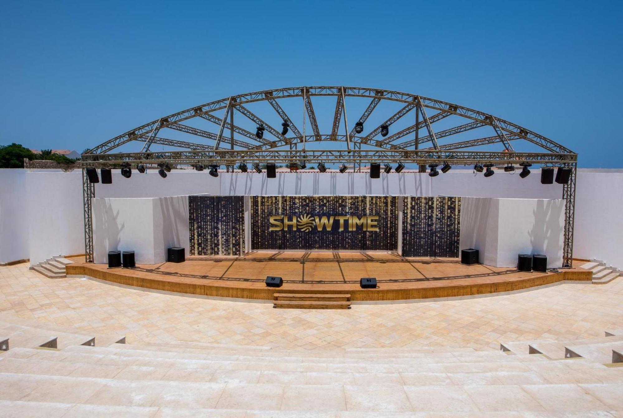 Reef Oasis Blue Bay Resort & Spa Sharm el-Sheikh Exterior foto The stage of the amphitheater