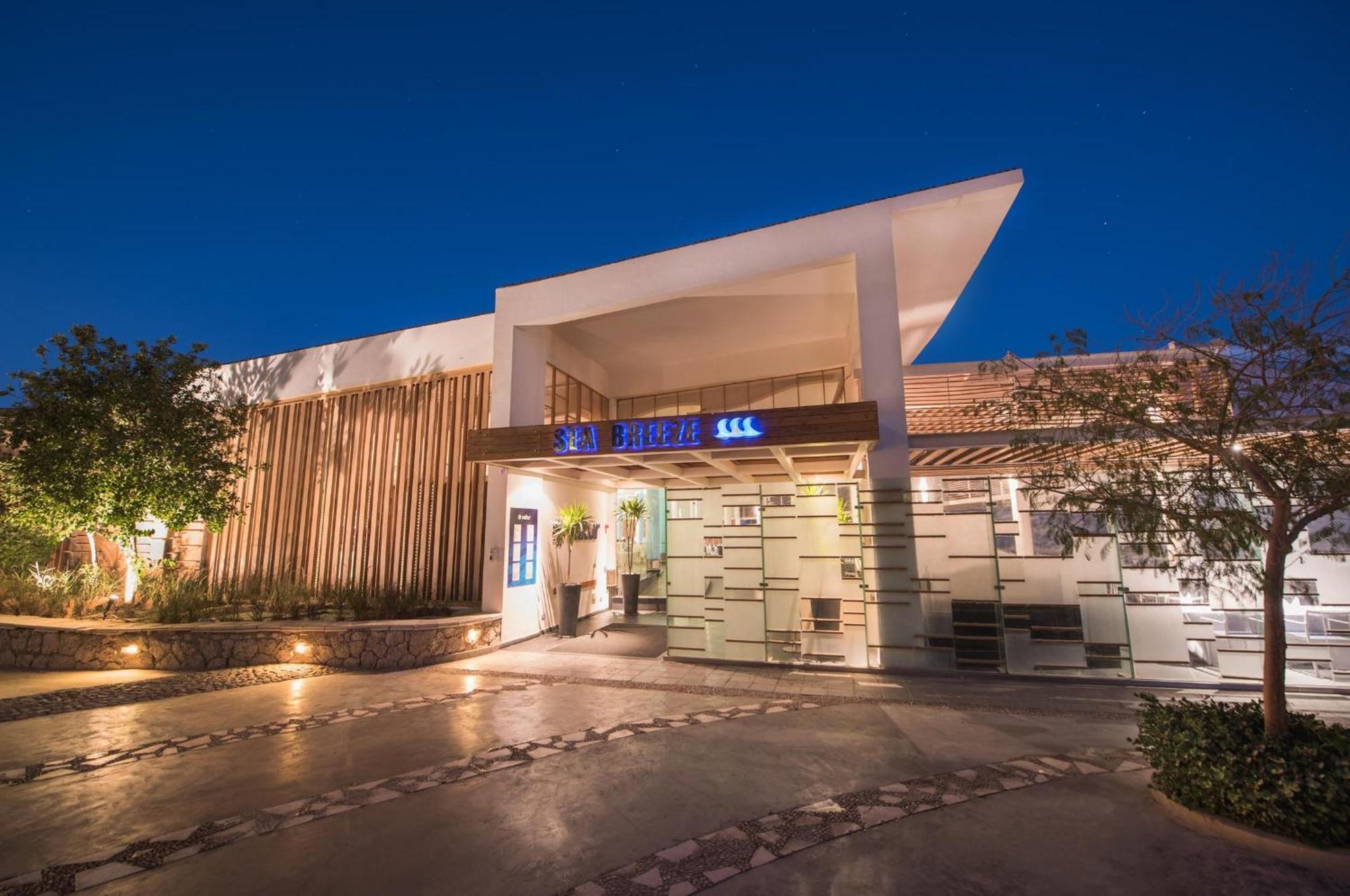 Reef Oasis Blue Bay Resort & Spa Sharm el-Sheikh Exterior foto The entrance of the museum