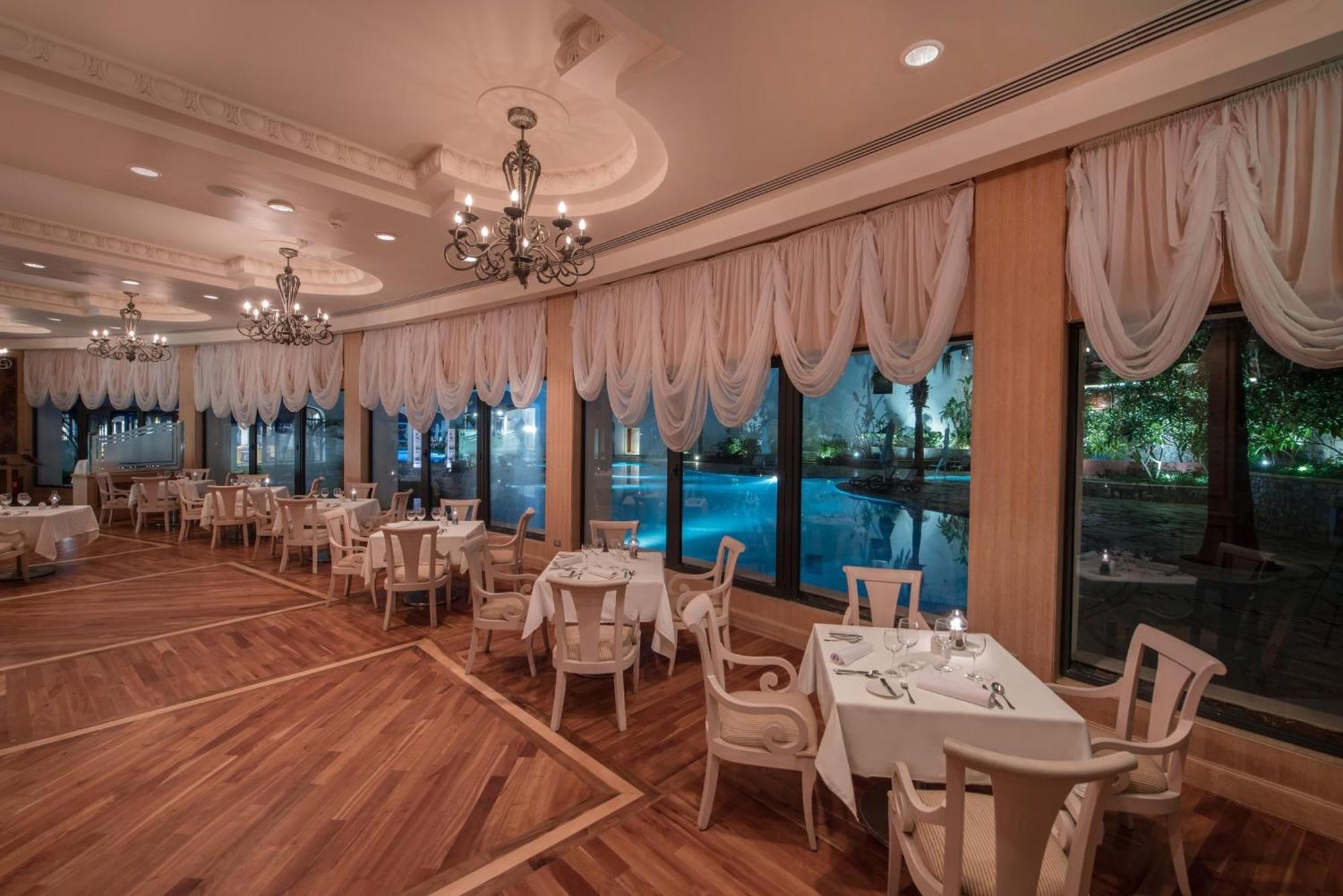 Reef Oasis Blue Bay Resort & Spa Sharm el-Sheikh Exterior foto The restaurant