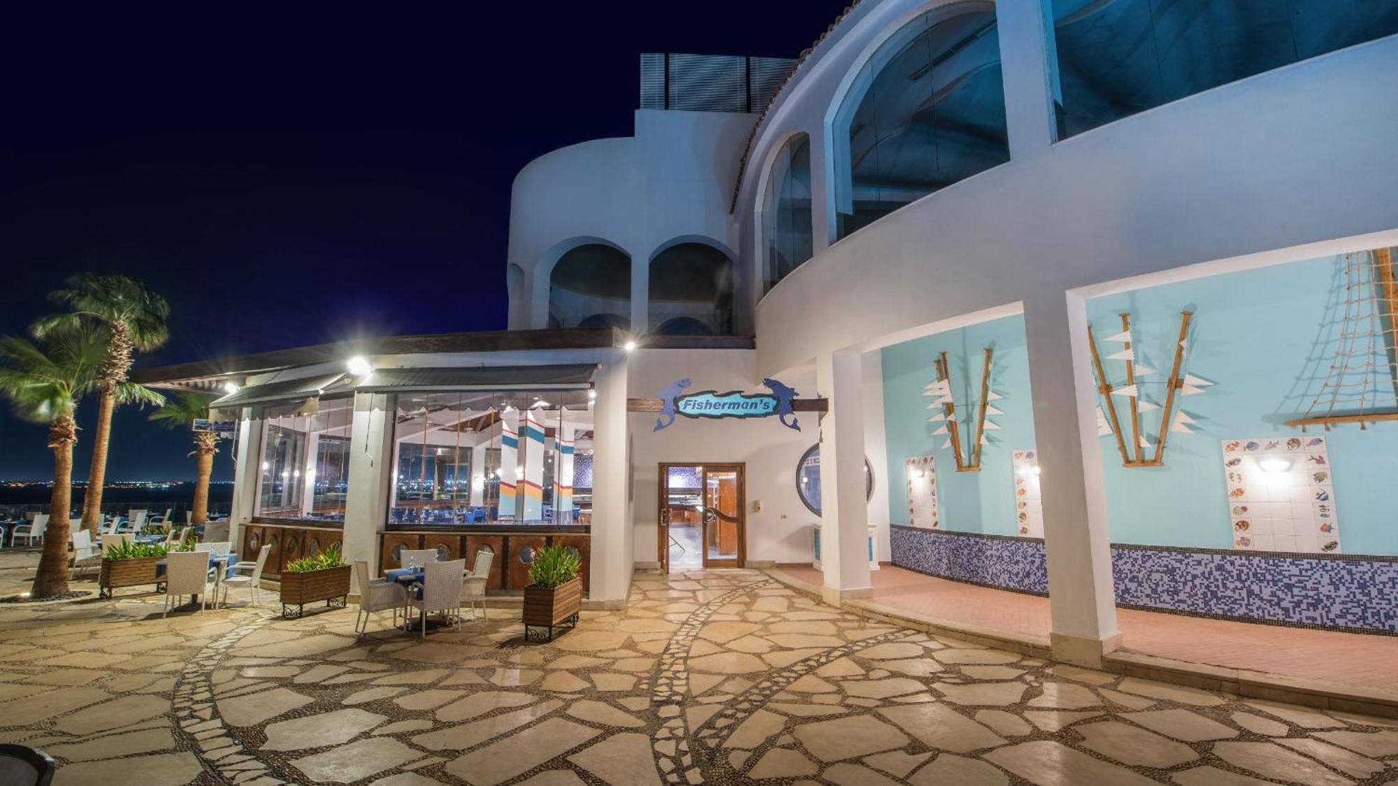 Reef Oasis Blue Bay Resort & Spa Sharm el-Sheikh Exterior foto The restaurant at the resort