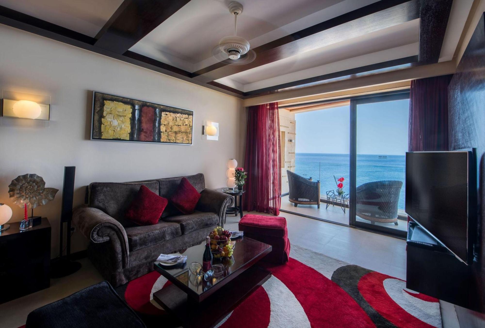 Reef Oasis Blue Bay Resort & Spa Sharm el-Sheikh Exterior foto Suite at the hotel